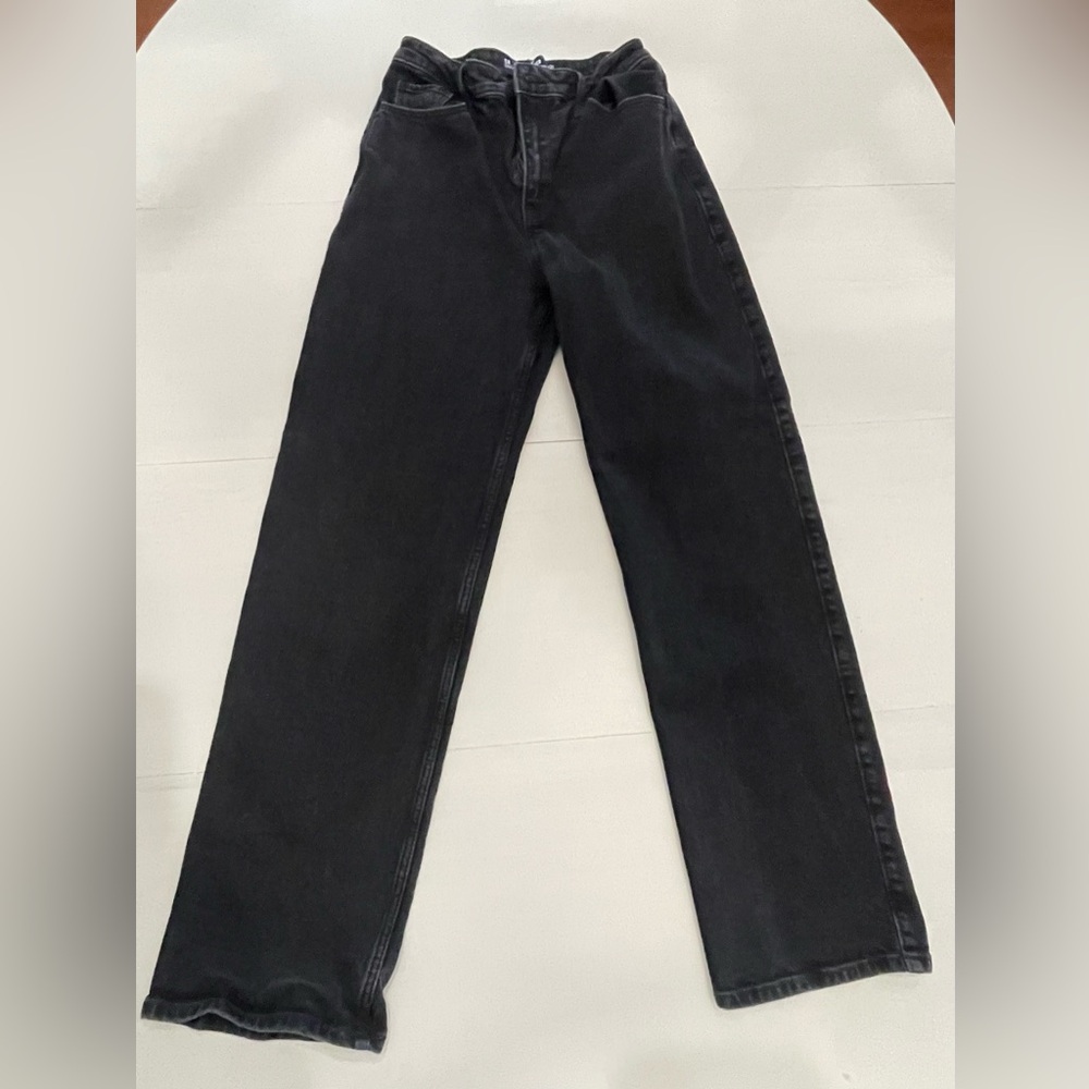 Women’s Hollister Black ultra high rise dad Jeans, 5R